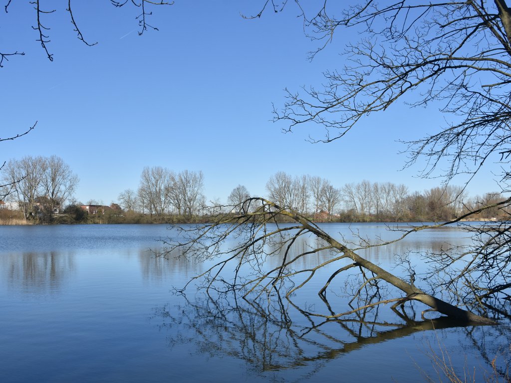 Februari